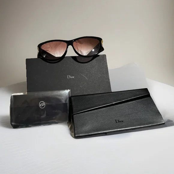 Christian Dior sunglasses- Full Inclusion Christian Dior Black W/Gold sunglasses For women• Full  main image 4